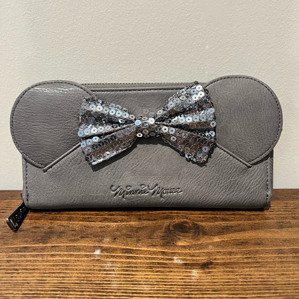 Minnie Mouse Loungefly Wallet